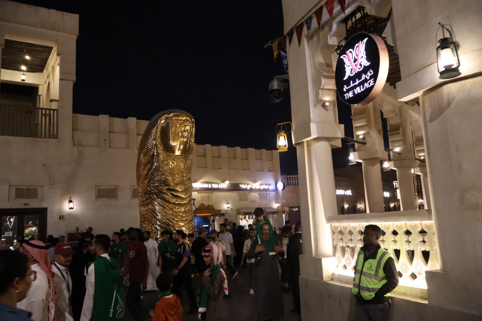 The famous thumb in Souq